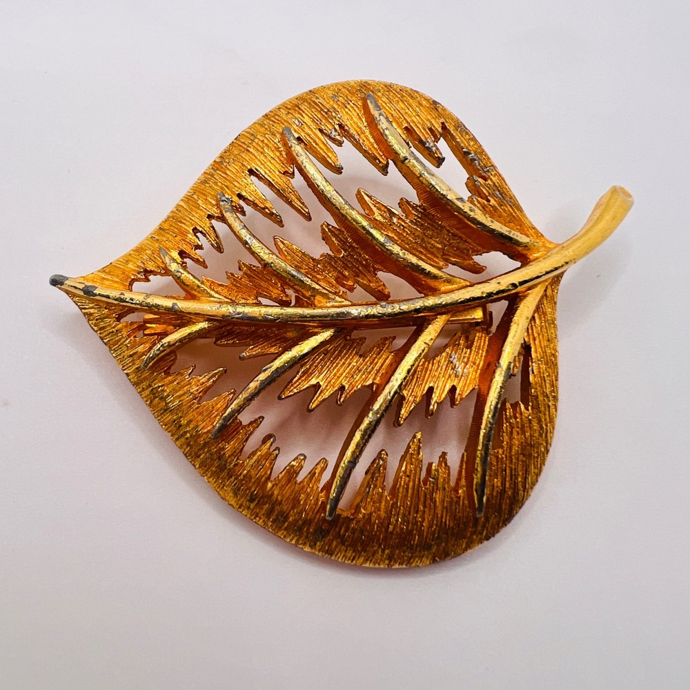 Vintage Gold Tone Leaf Brooch Textured Openwork Autumn Pin Statement Jewelry